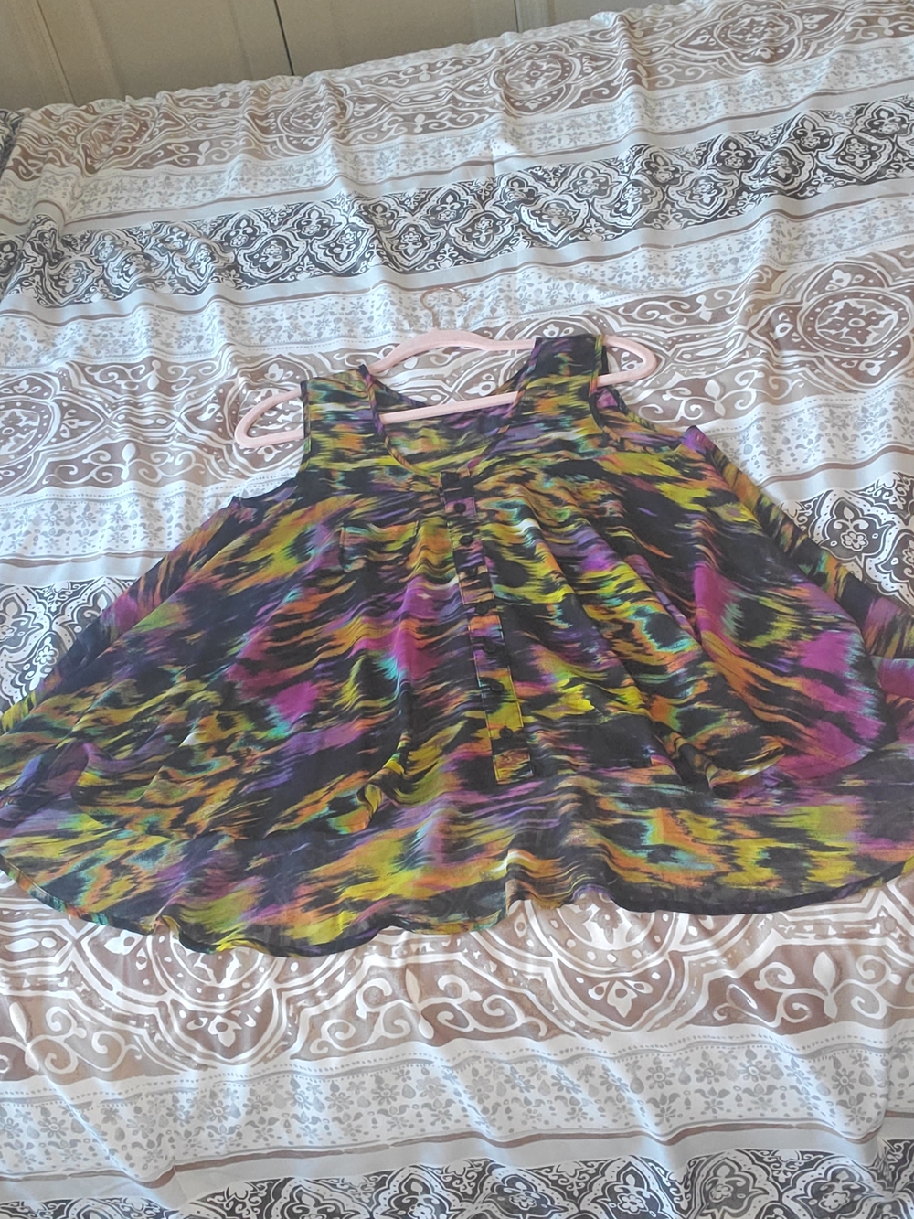 Material Girl Multicolor Sleeveless Blouse